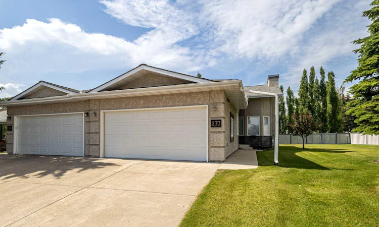 277 Arbour Cliff Close NW