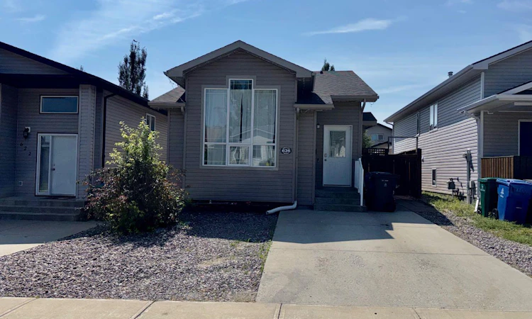 626 Blackfoot Terrace W