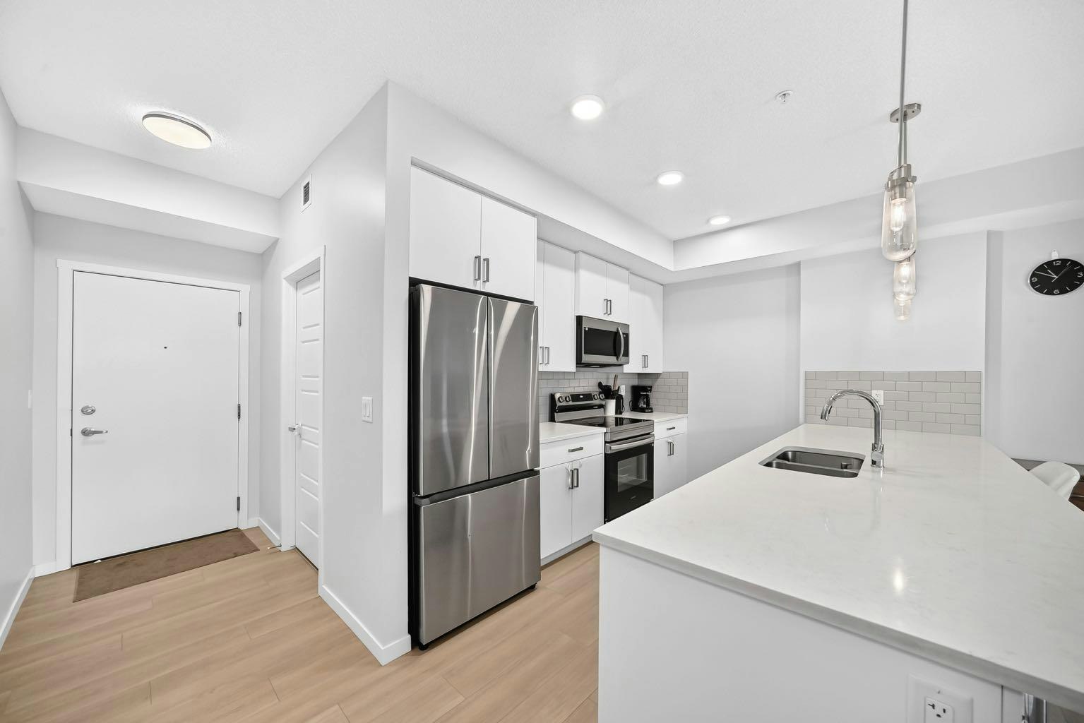 2204-33 Carringham Gate NW, Calgary, AB, T3P 2H6