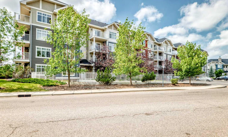 6211-155 Skyview Ranch Way NE