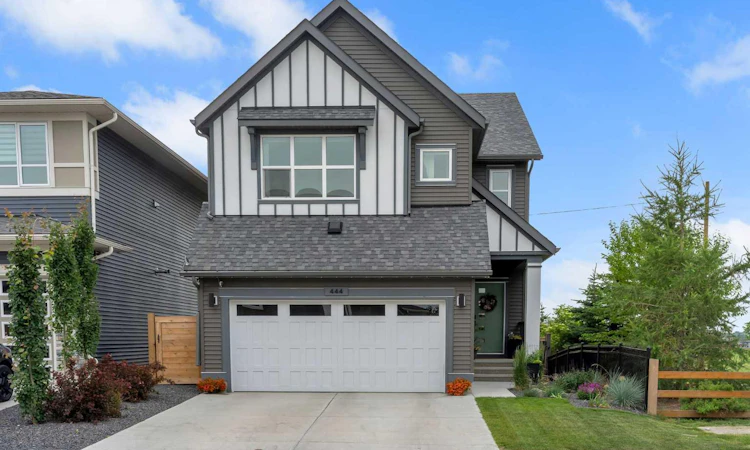 444 Lawthorn Way
