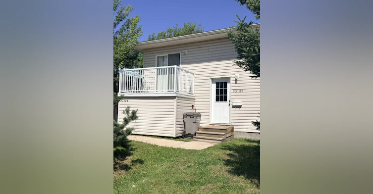 B-9318 106 Avenue, Grande Prairie, AB, T8V 1H7 - 2