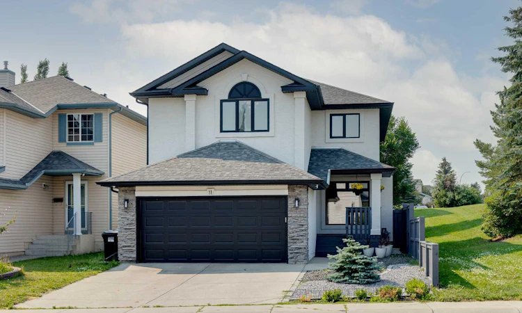 11 Citadel Meadow Grove NW