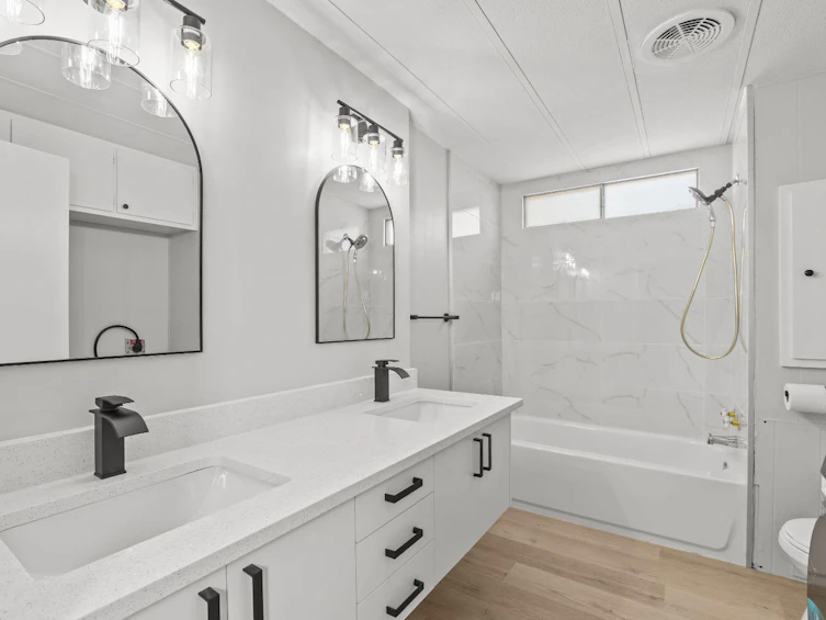 216-6220 17 Avenue SE, Calgary, AB, T2A 4V5 - 17