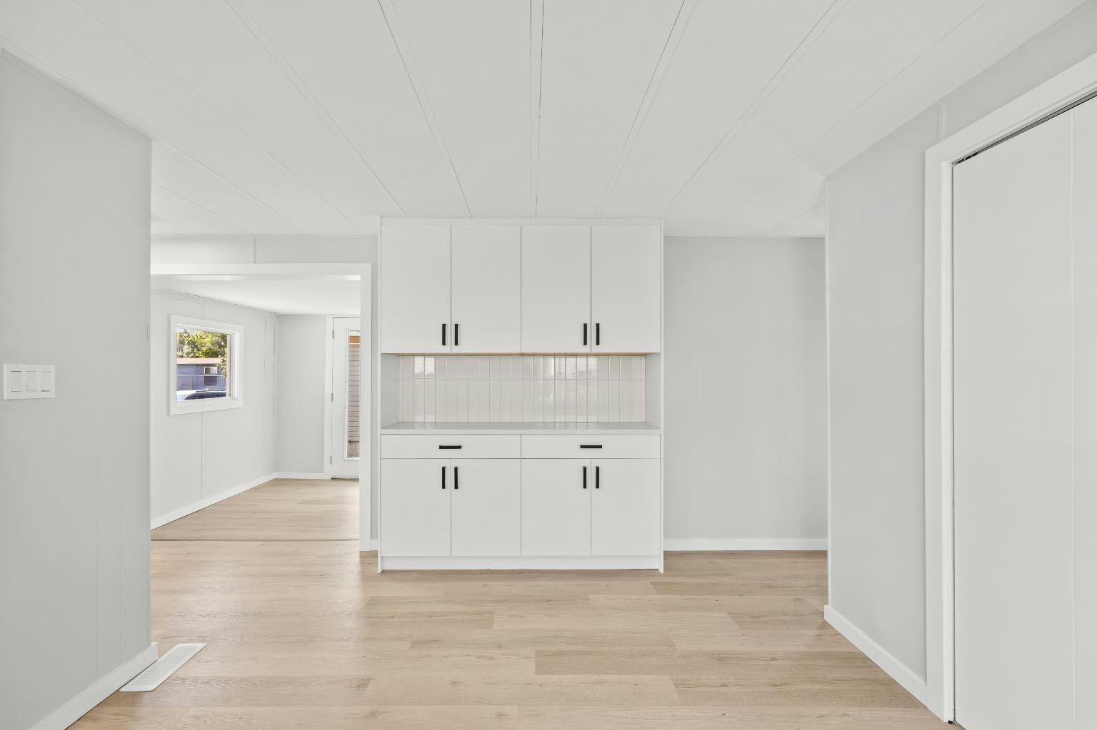 216-6220 17 Avenue SE, Calgary, AB, T2A 4V5 - 6