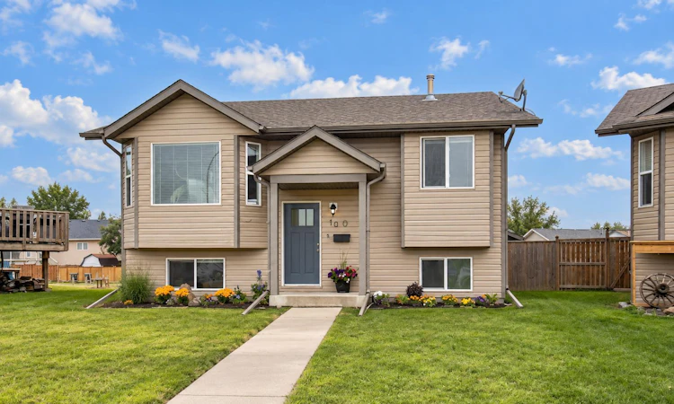 10 Hansen Close