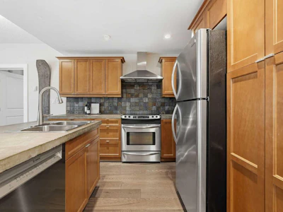 305-532 5 Avenue NE - 5