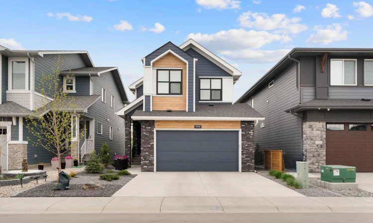 500 Cranbrook Gardens SE