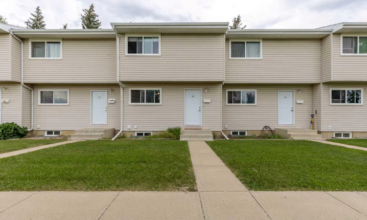 43-55 Lemoyne Crescent W