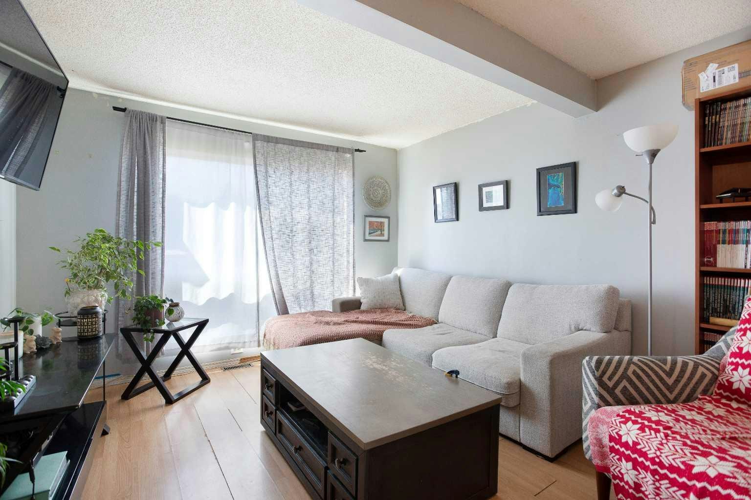 28 Martinview Road NE - 4
