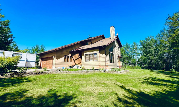 301-13379 Twp Rd 670 ( 101 John's Drive) Township