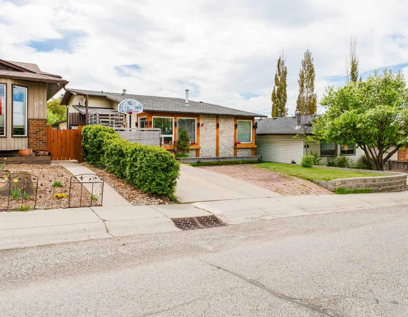 115 Maunsell Close NE, Calgary, AB, T2E 7C1
