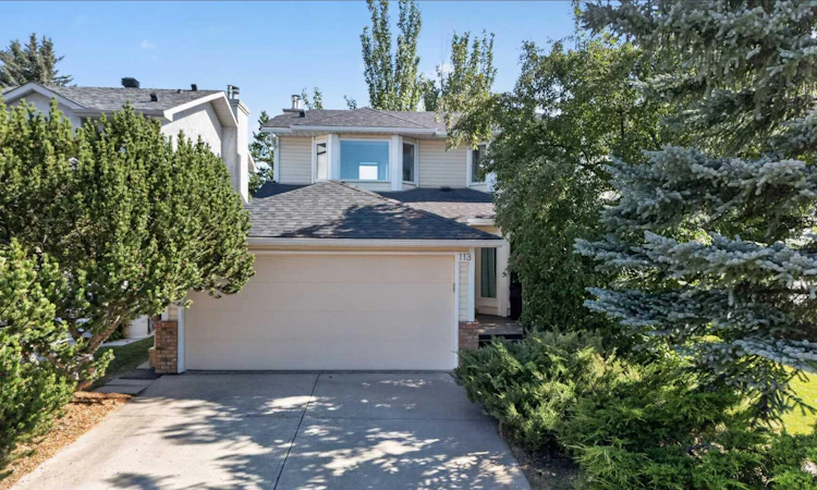 113 Riverview Court W