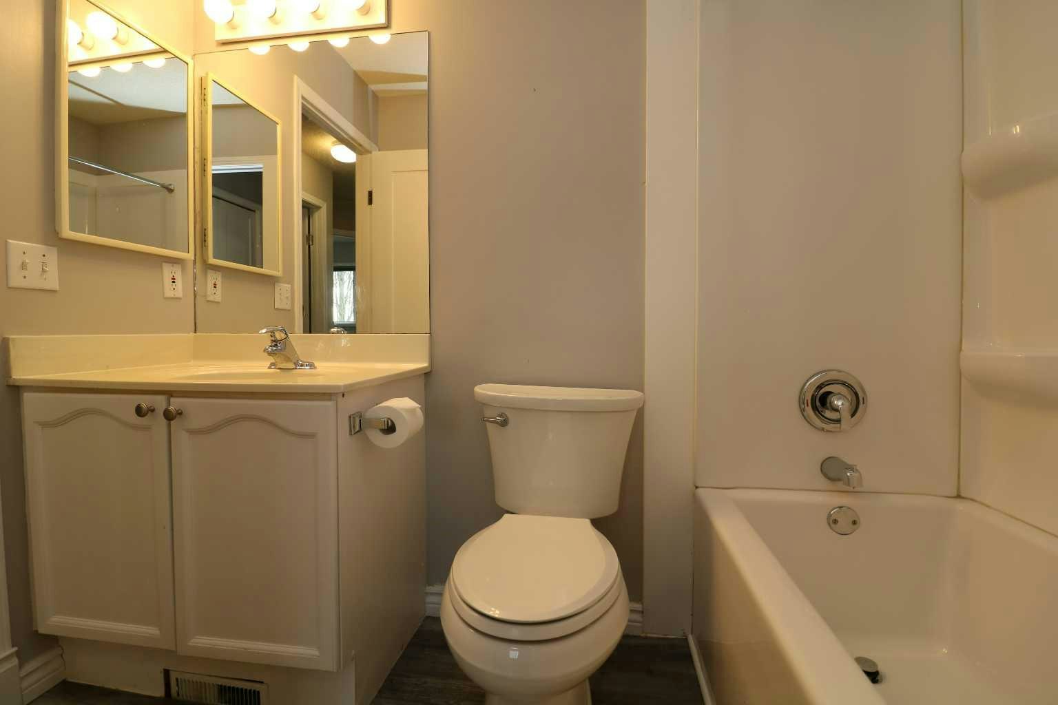 52 Mt Aberdeen Circle SE, Calgary, AB, T2Z 3H1 - 14