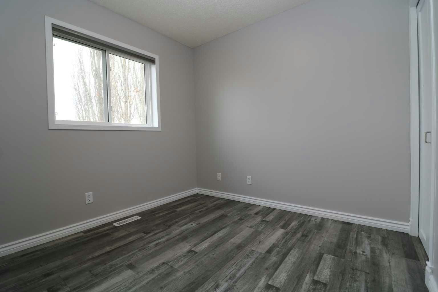 52 Mt Aberdeen Circle SE, Calgary, AB, T2Z 3H1 - 11