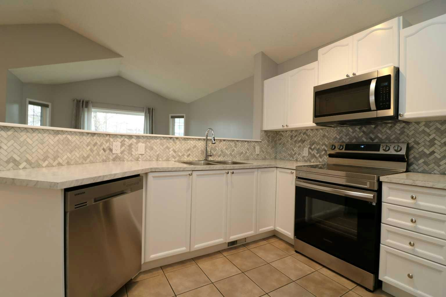 52 Mt Aberdeen Circle SE, Calgary, AB, T2Z 3H1 - 9