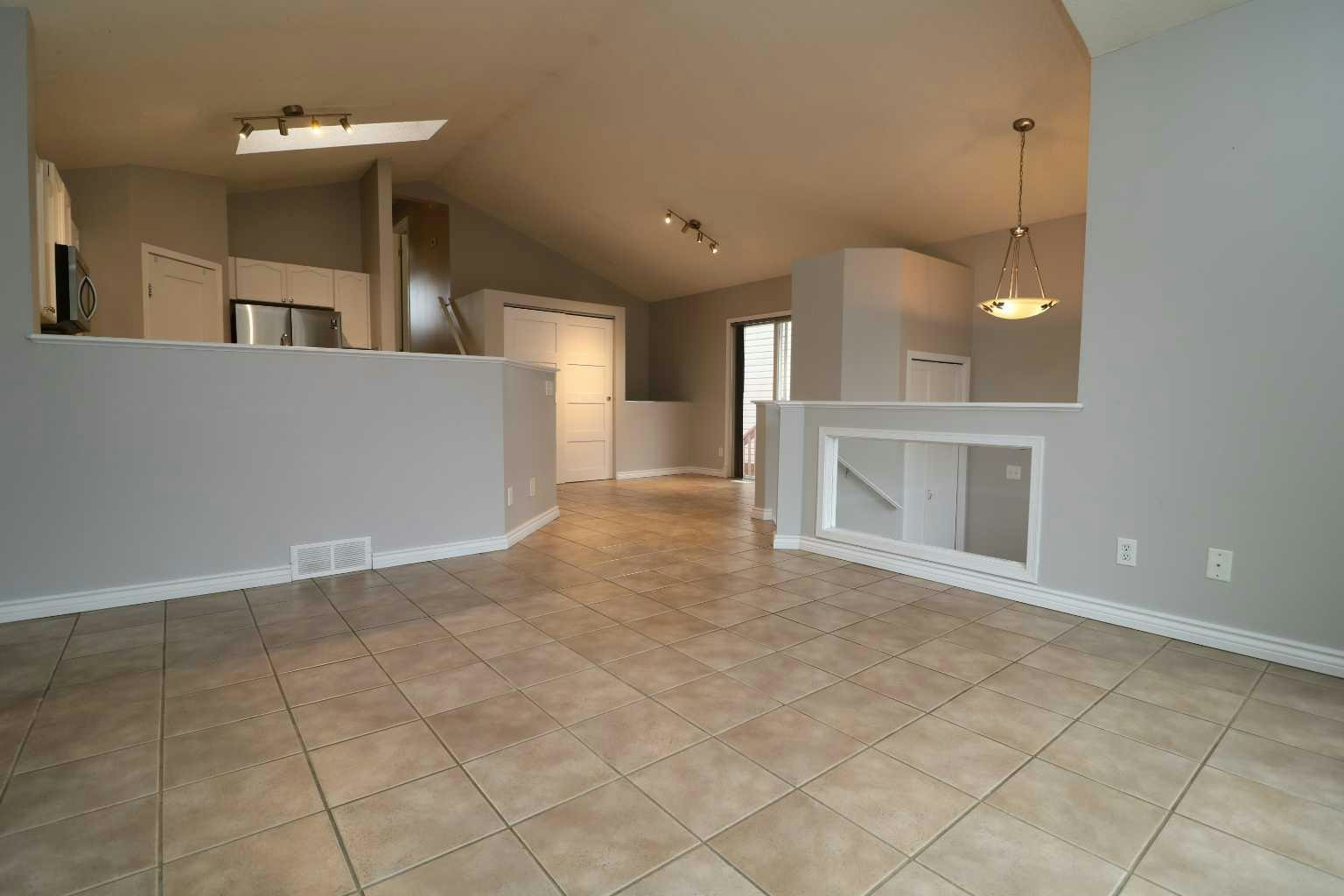 52 Mt Aberdeen Circle SE, Calgary, AB, T2Z 3H1 - 6