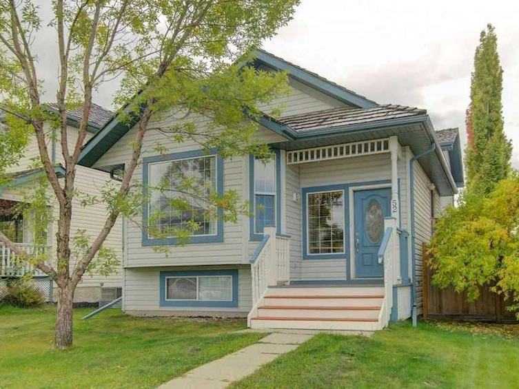 52 Mt Aberdeen Circle SE, Calgary, AB, T2Z 3H1