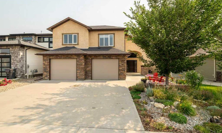 43 Riverine Lane W