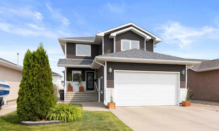 73 Storrs Crescent SE