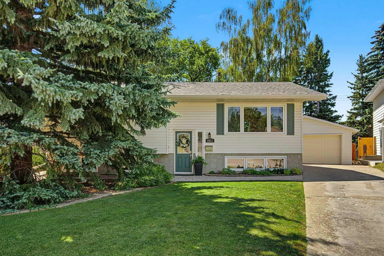 5523 Dalhart Road NW, Calgary, AB, T3A 1S3