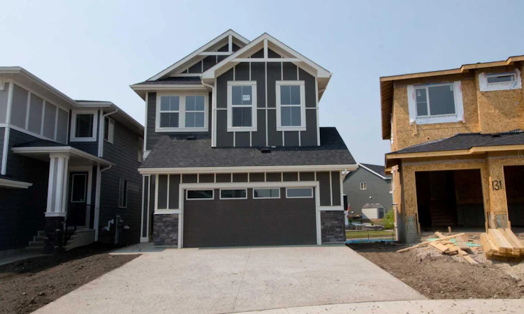 127 Sundown Crescent