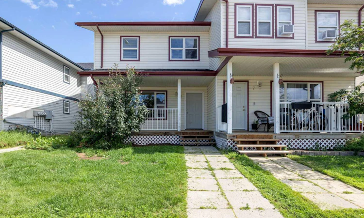 5-100 St. Laurent Way
