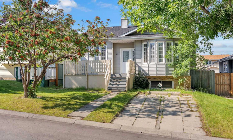 28 Macewan Meadow Link NW