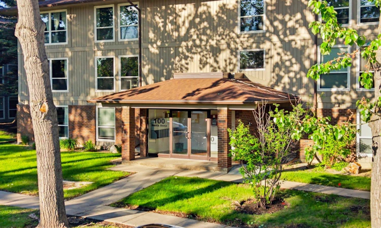 122-860 Midridge Drive SE