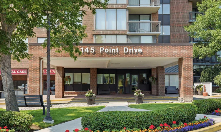 406-145 Point Drive NW