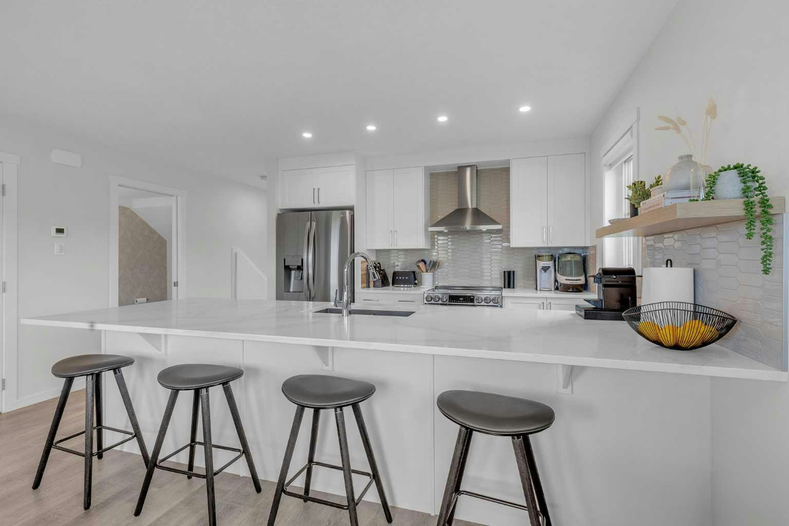 302-260 Rowley Way NW, Calgary, AB, T3L 0H5 - 8