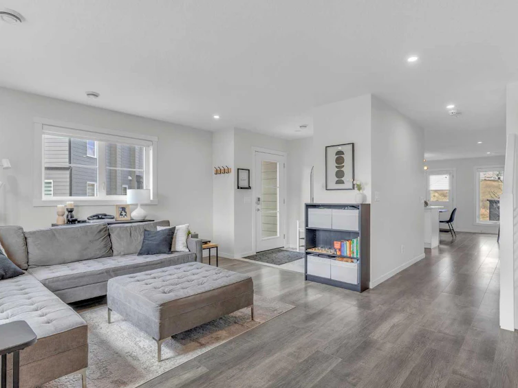 302-260 Rowley Way NW, Calgary, AB, T3L 0H5 - 5