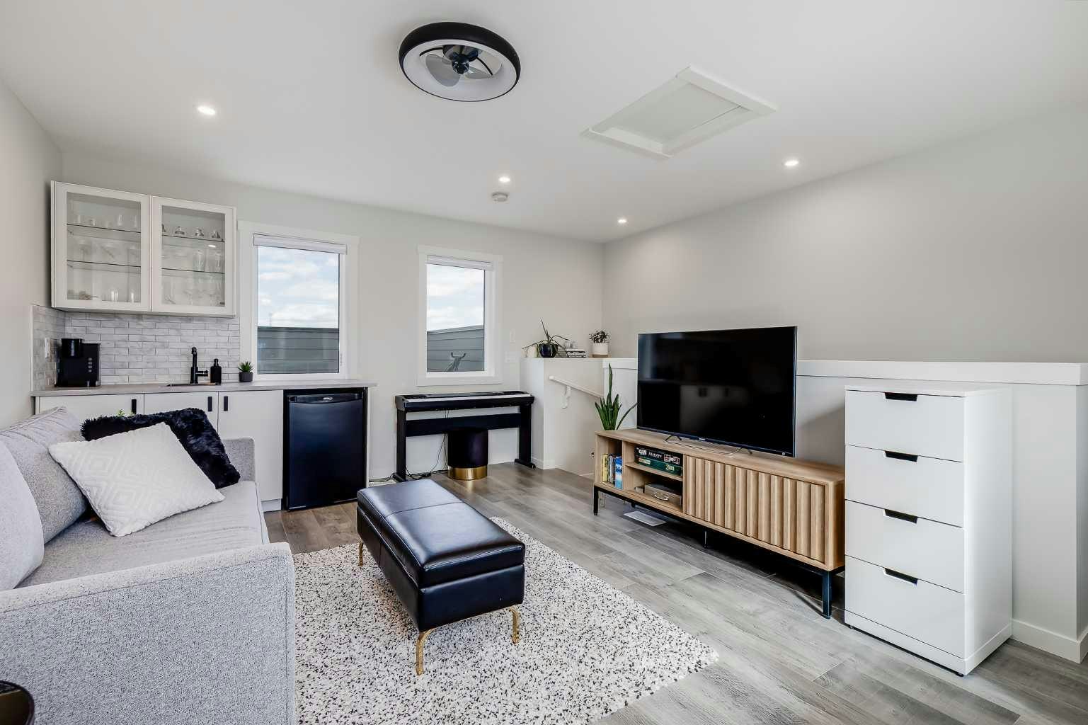 302-260 Rowley Way NW, Calgary, AB, T3L 0H5 - 21