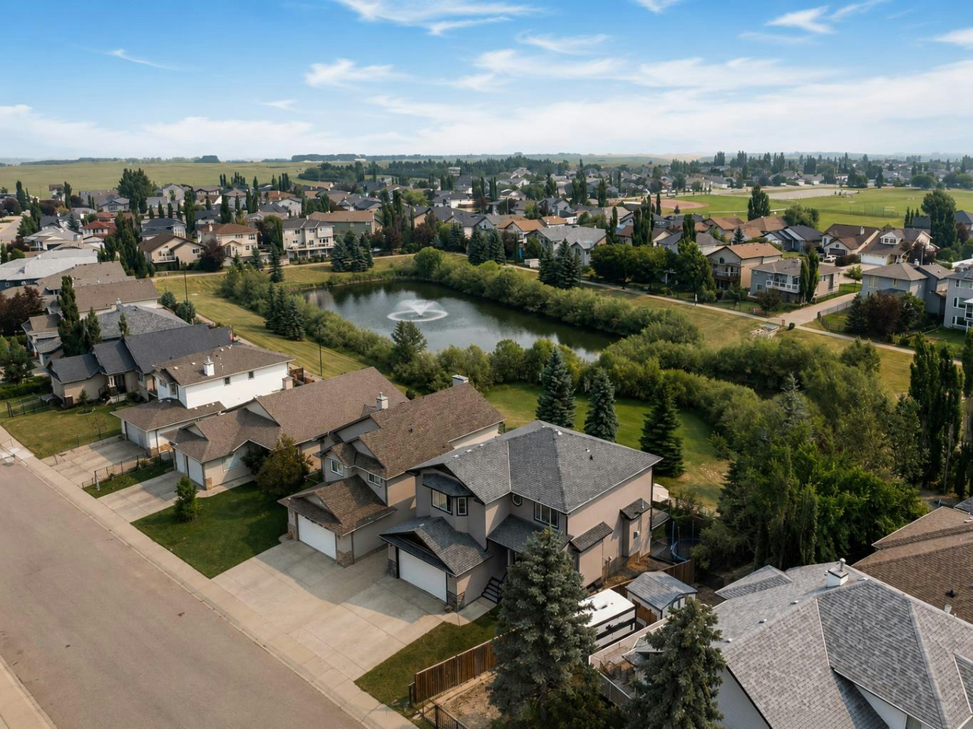 35 Hillcrest Boulevard, Strathmore, AB, T1P 1W9