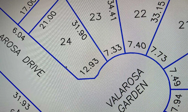 13 Valarosa Garden
