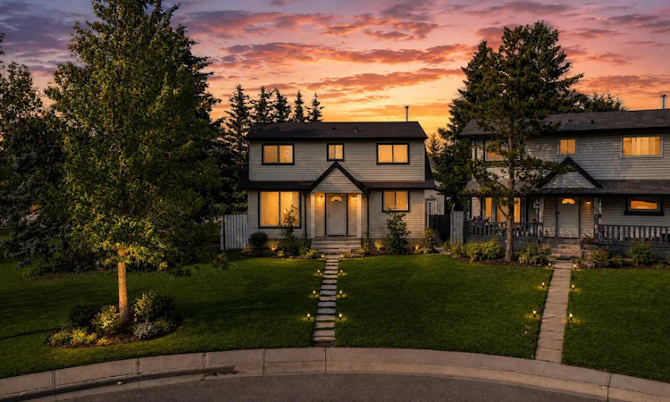 36 Falton Court NE