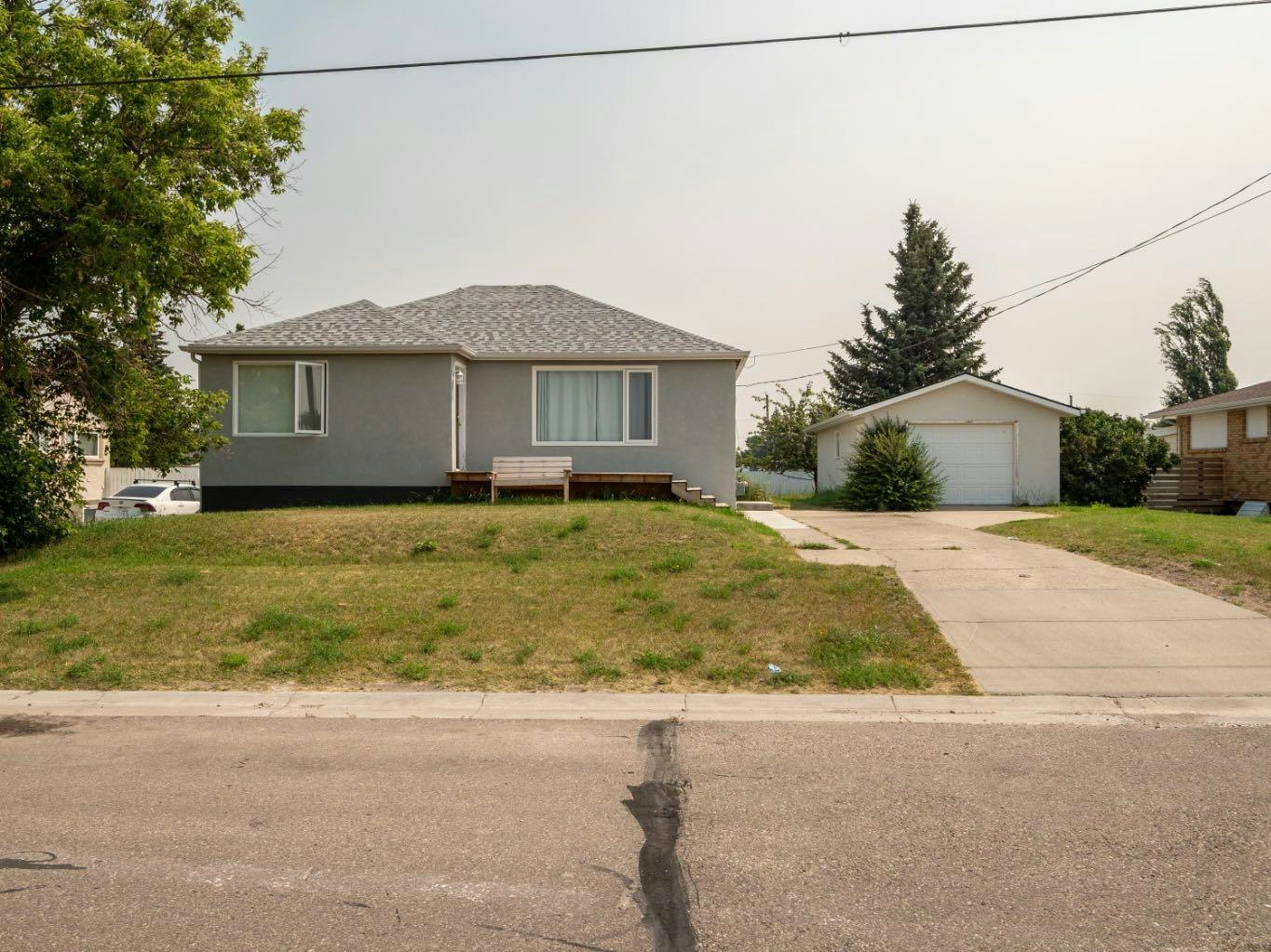 260 3 Street E, Cardston, AB, T0K 0K0