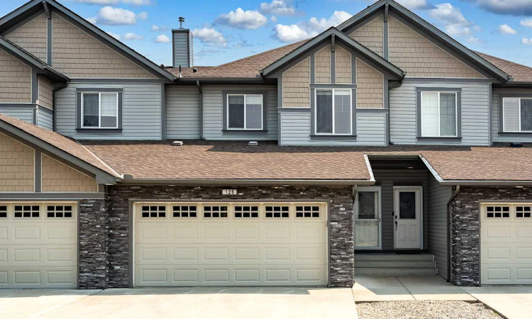 126-100 Coopers Common SW