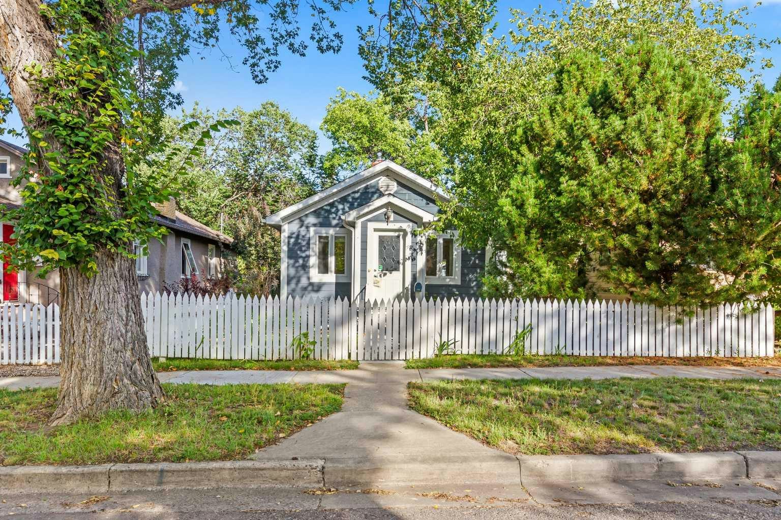 925 7a Street S, Lethbridge, AB, T1J 2J1