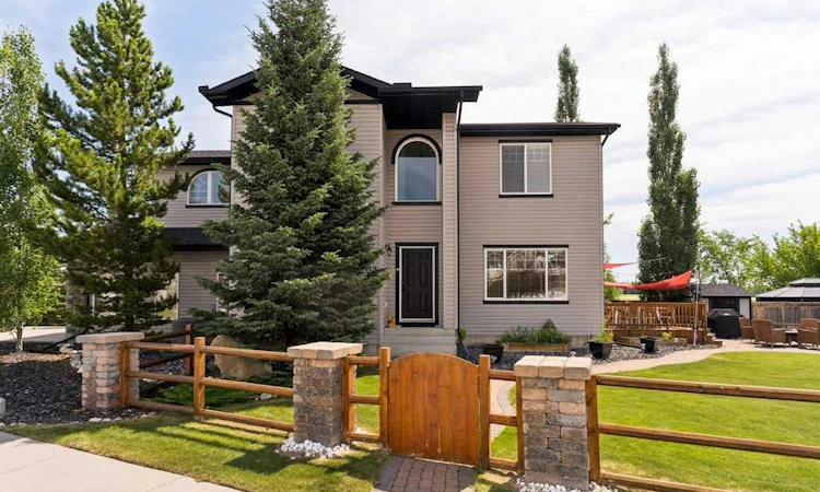 115 Rockmont Court NW