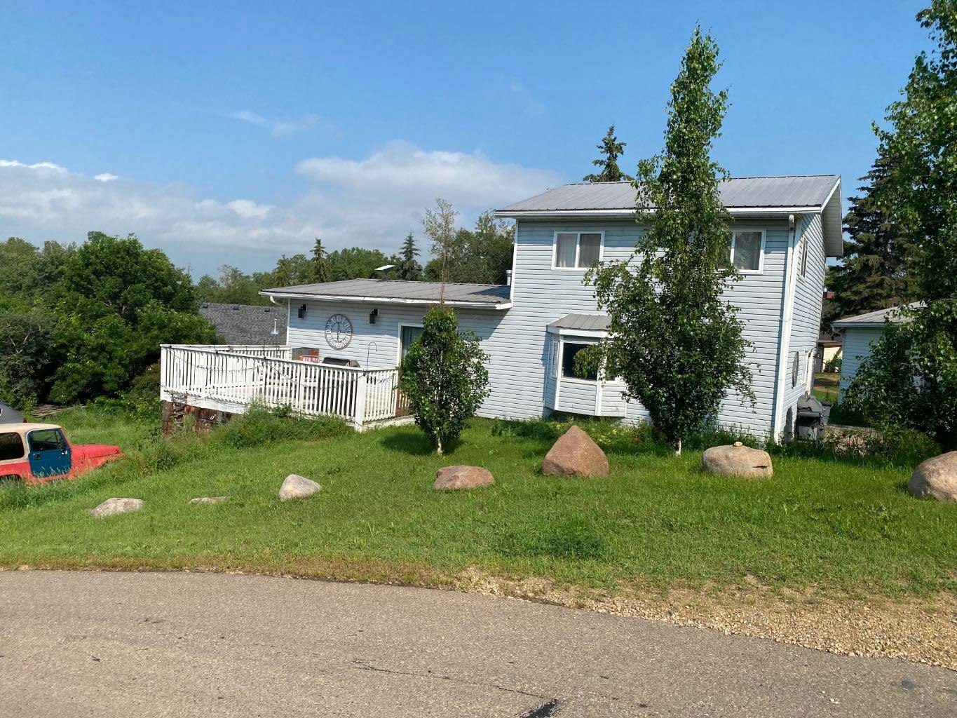 305 Minnewaukan Road, Camrose, AB, T4V 2M9