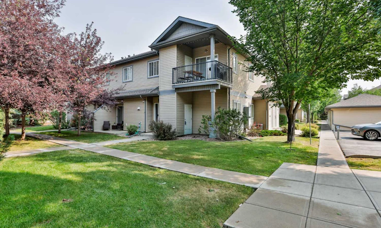 3-129 Silkstone Road W