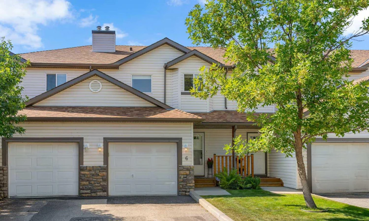 6-156 Canoe Drive SW