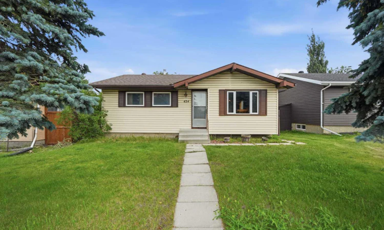 424 Acacia Drive SE