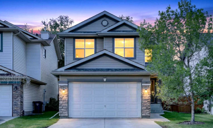 261 Panamount Hill NW