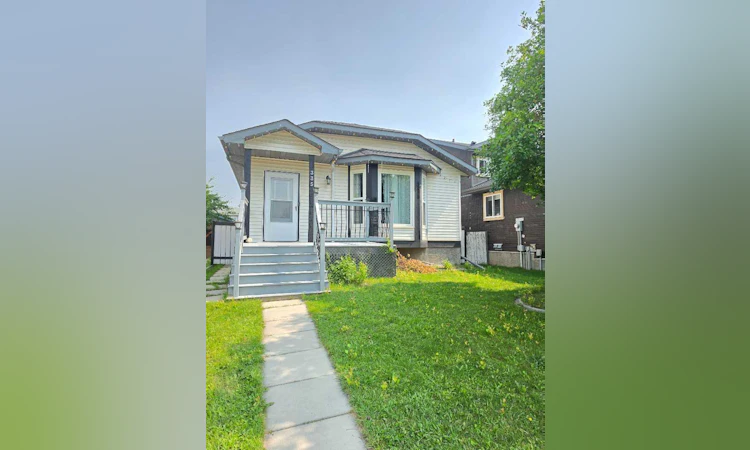 335 Covington Bay NE