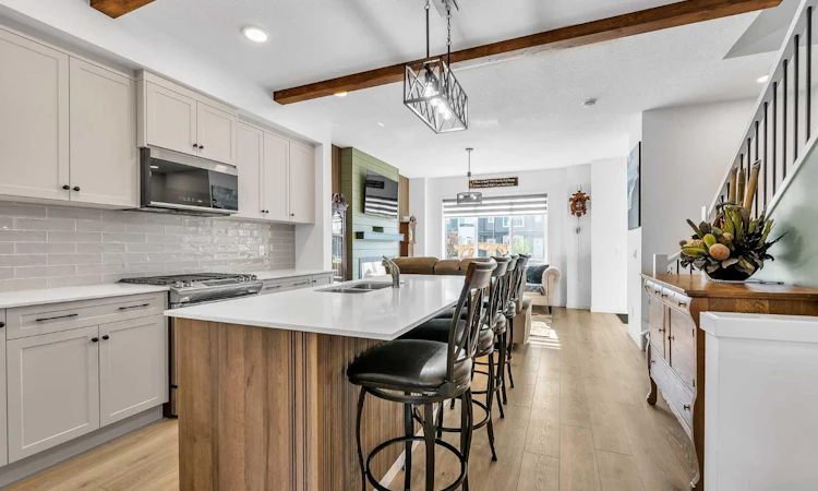 7 Emberside Park