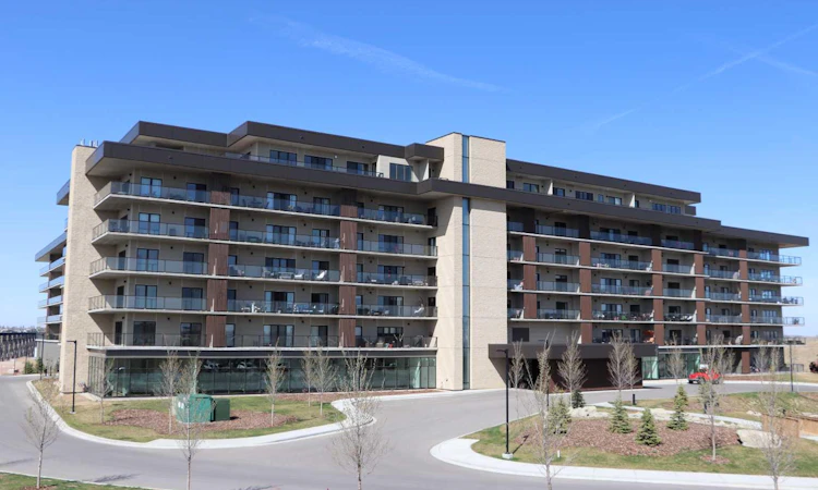 518-102 Scenic Drive N