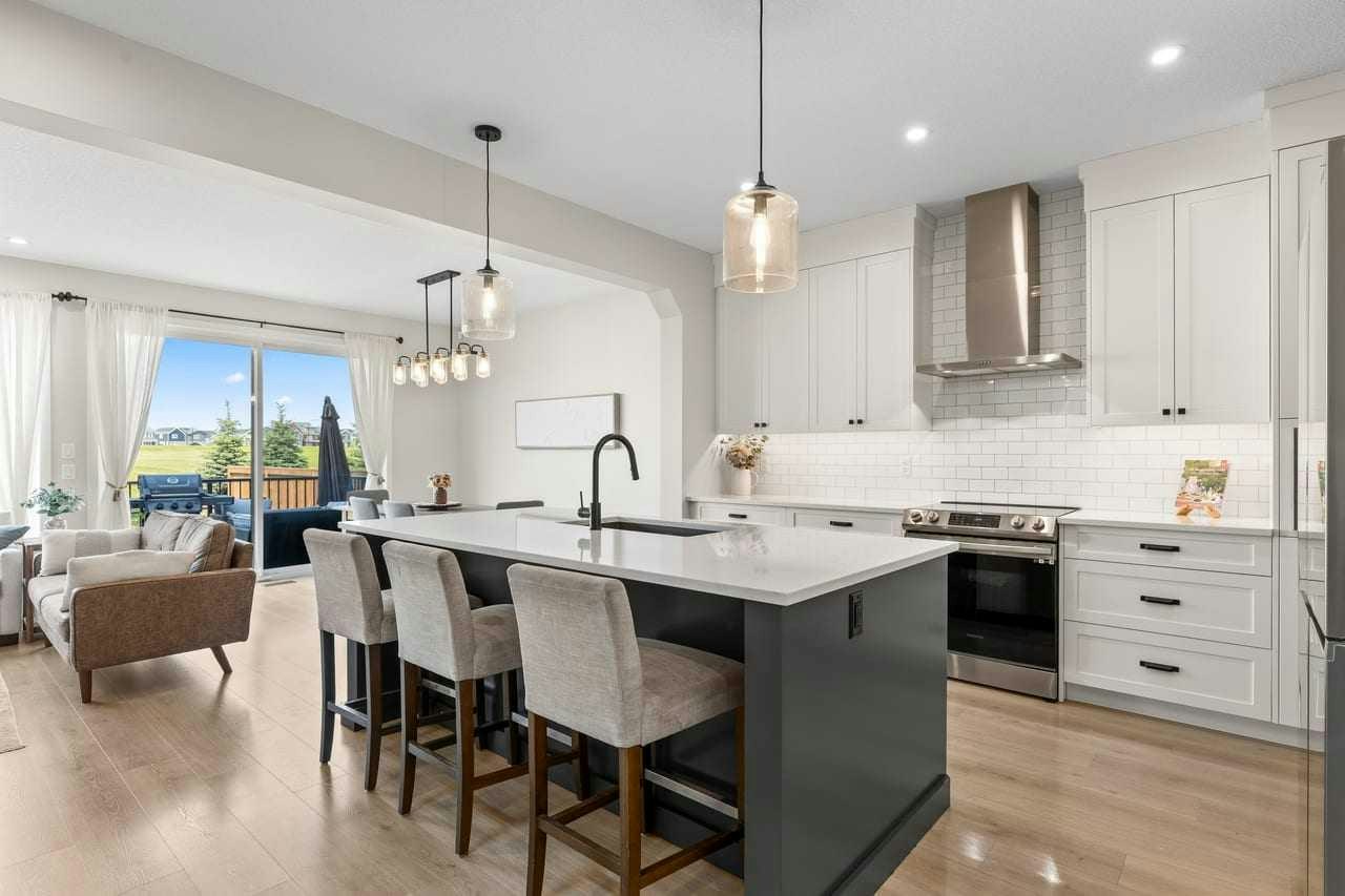 45 Savoy Landing SE, Calgary, AB, T3S 0E1