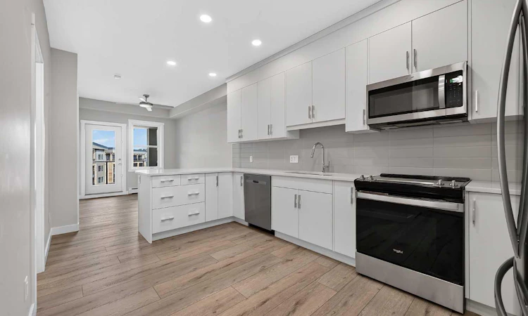 411-55 Wolf Hollow Crescent SE